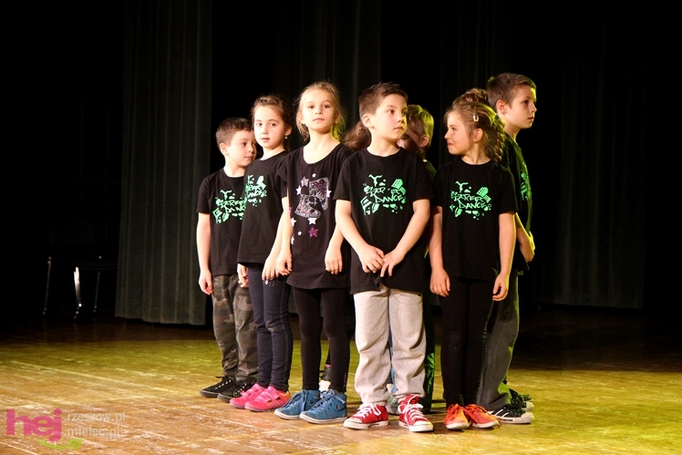 Koncert charytatywny dla Kamila. Mielczanie przynieśli nakrętki