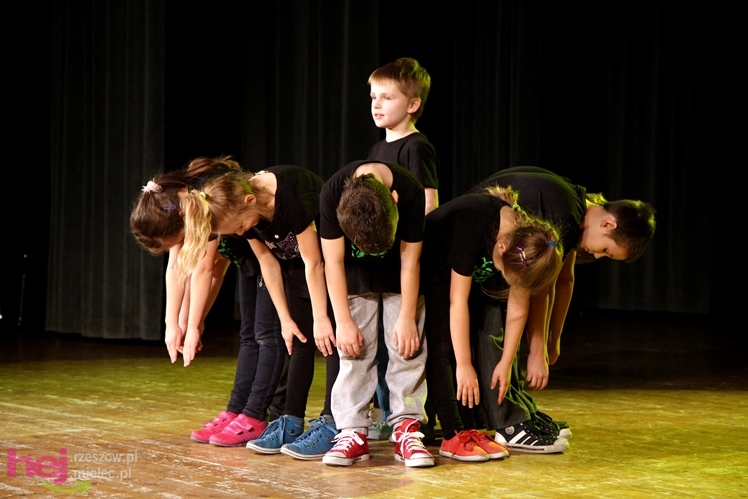 Koncert charytatywny dla Kamila. Mielczanie przynieśli nakrętki