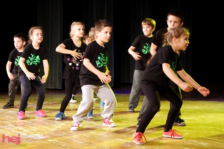 Koncert charytatywny dla Kamila. Mielczanie przynieśli nakrętki