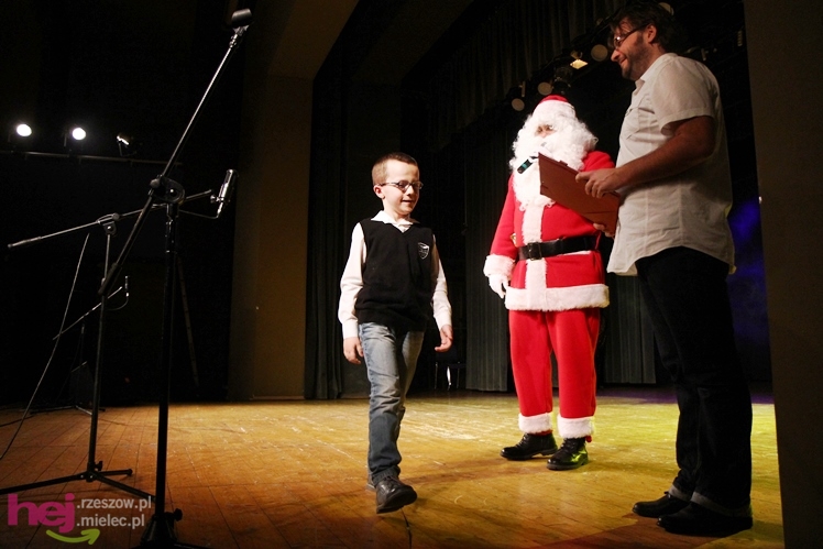 Koncert charytatywny dla Kamila. Mielczanie przynieśli nakrętki