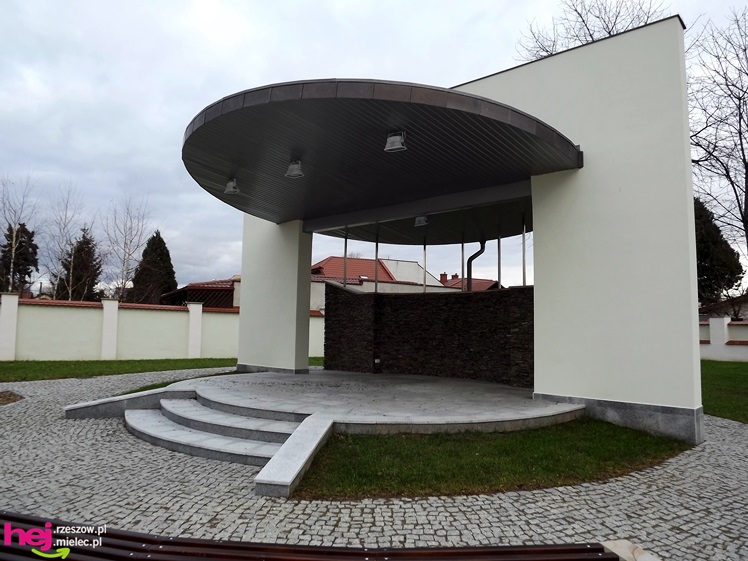 Odnowiony kościółek św. Marka i nowa scena dla mieleckich artystów.  Komu będą służyć?