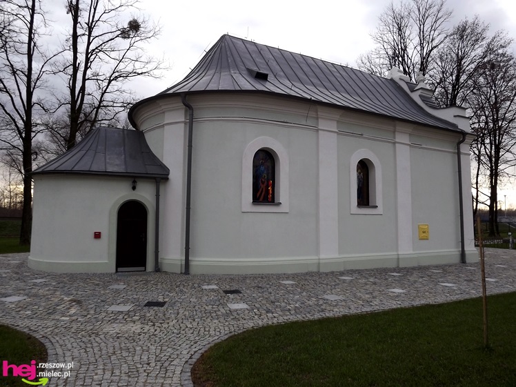 Odnowiony kościółek św. Marka i nowa scena dla mieleckich artystów.  Komu będą służyć?