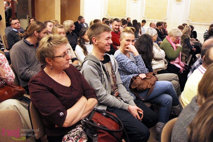 Premierowy spektakl ?Prawie Śluby Panieńskie?