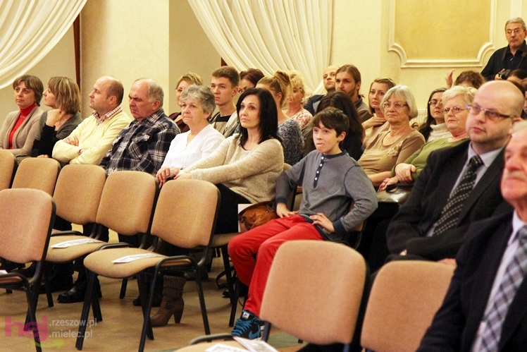 Premierowy spektakl ?Prawie Śluby Panieńskie?