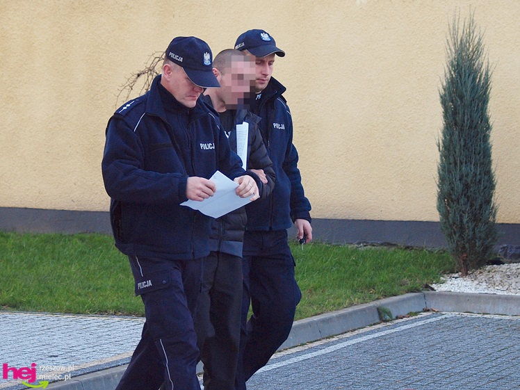 Nożownik z Mickiewicza trafił do aresztu tymczasowego [ZDJĘCIA]