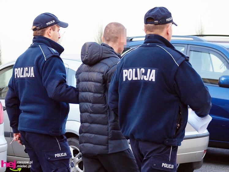 Nożownik z Mickiewicza trafił do aresztu tymczasowego [ZDJĘCIA]