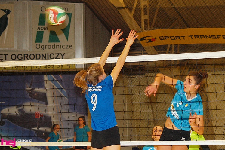 Dębowiec bez szans w starciu z Szóstką