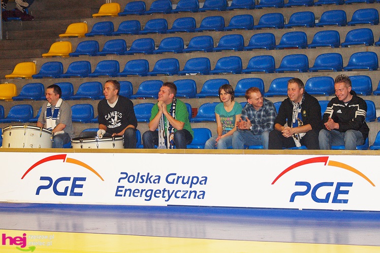 Dębowiec bez szans w starciu z Szóstką