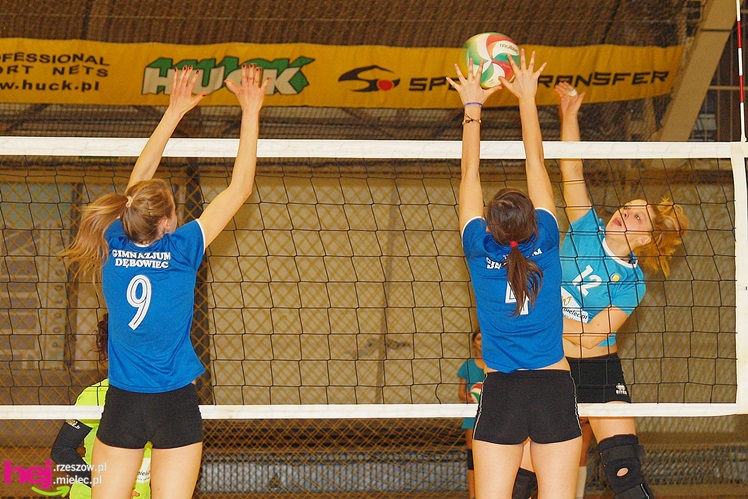 Dębowiec bez szans w starciu z Szóstką