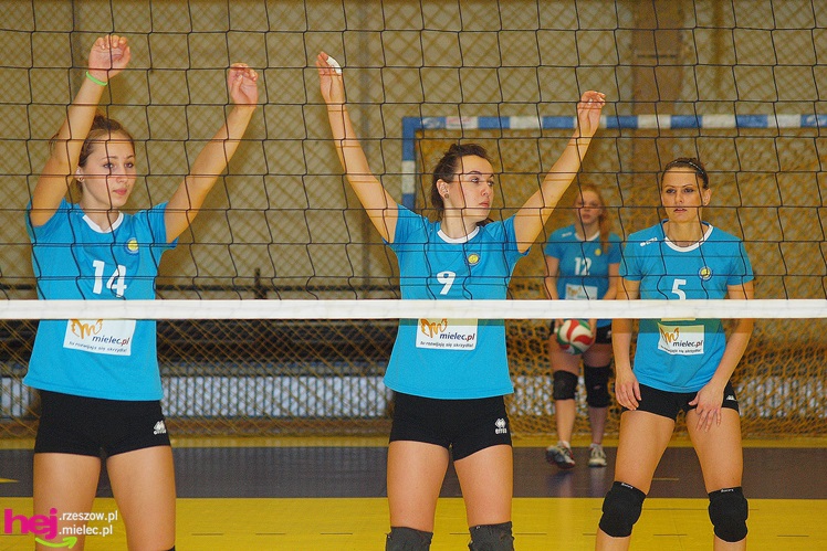 Dębowiec bez szans w starciu z Szóstką