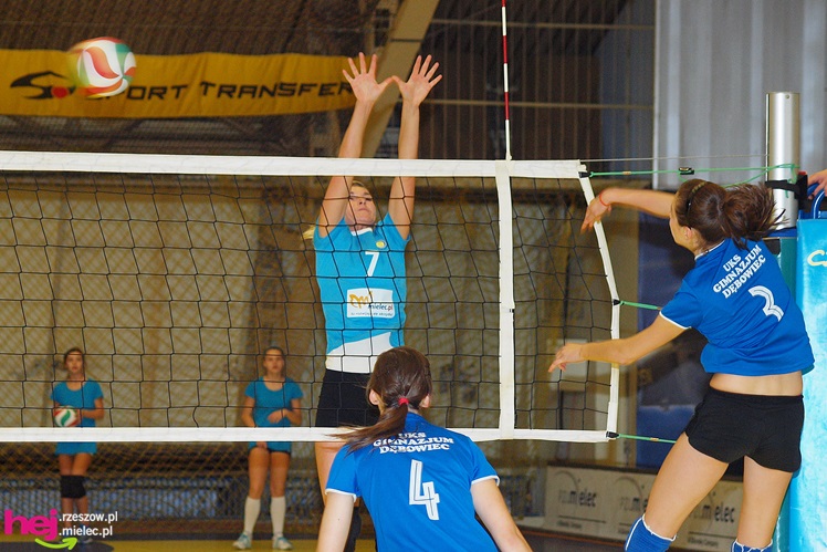 Dębowiec bez szans w starciu z Szóstką