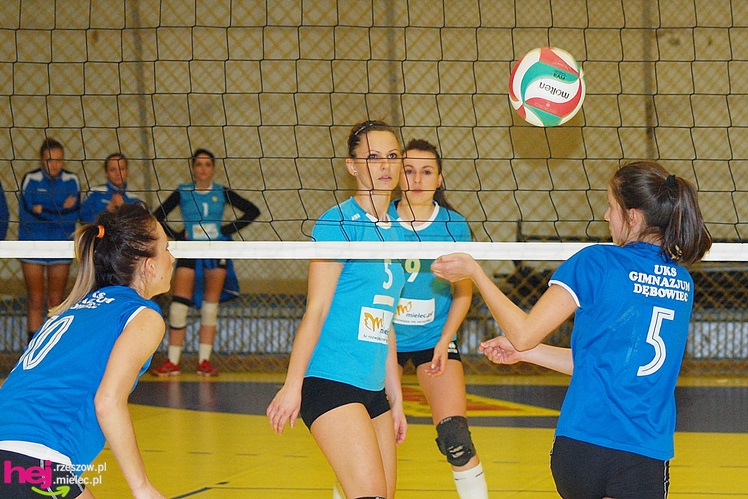 Dębowiec bez szans w starciu z Szóstką