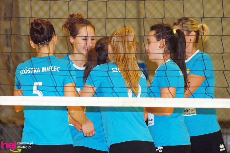 Dębowiec bez szans w starciu z Szóstką