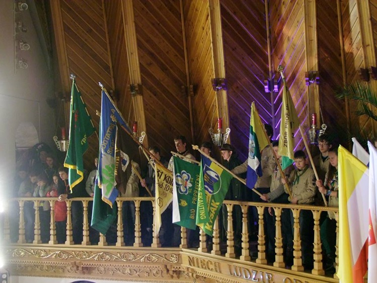 Betlejemskie Światło Pokoju już jest w Mielcu. Przyjechało z Zakopanego