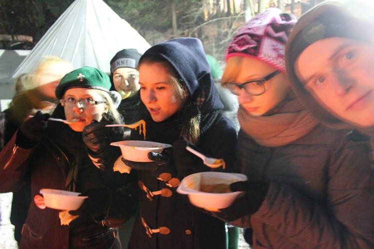 Betlejemskie Światło Pokoju już jest w Mielcu. Przyjechało z Zakopanego