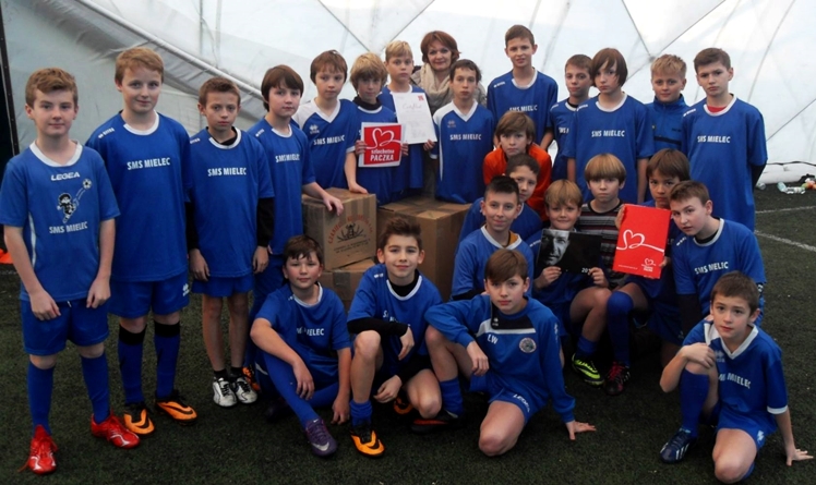 Paczka pełna dobrych ludzi