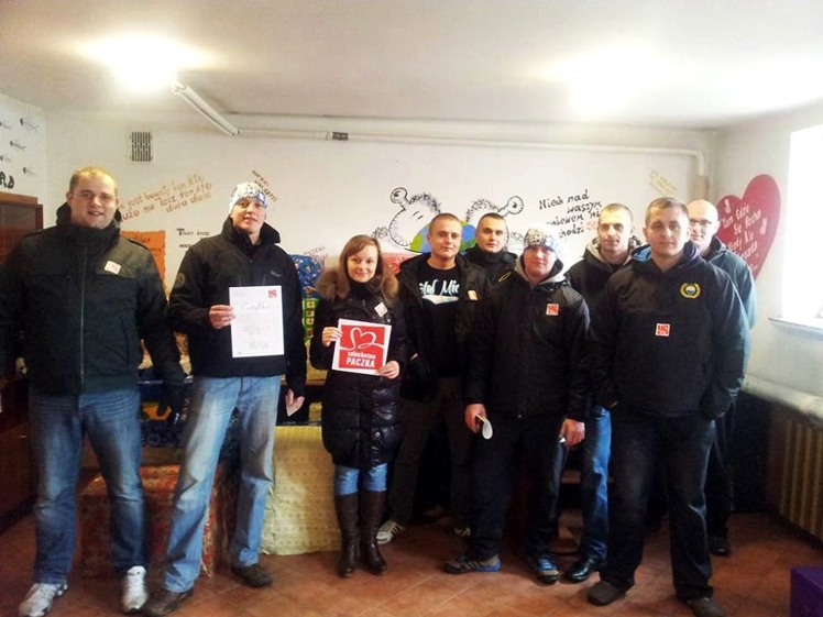 Paczka pełna dobrych ludzi