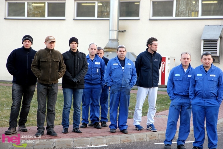 Odsłonięcie obelisku w hołdzie twórcom i zasłużonym dla przemysłu lotniczego w Mielcu