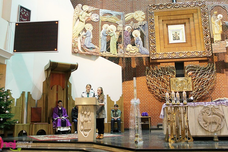 Betlejemskie Światło Pokoju trafiło do mieszkańców Mielca