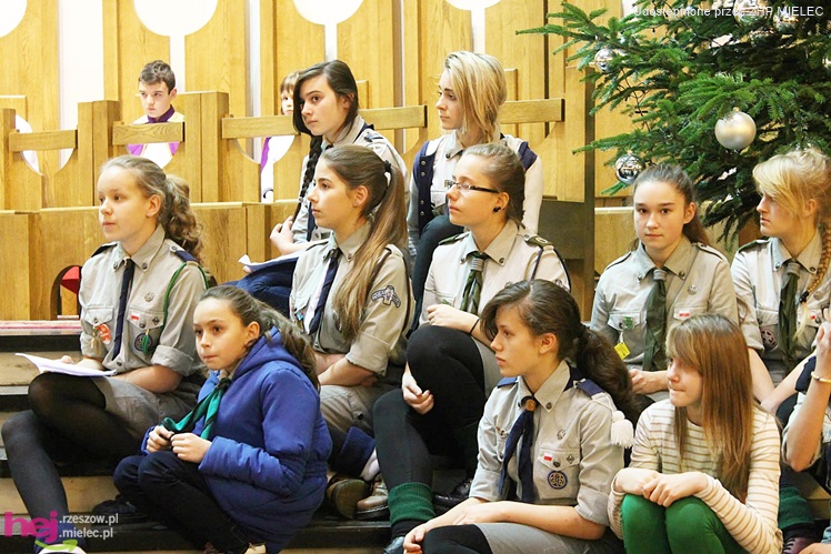 Betlejemskie Światło Pokoju trafiło do mieszkańców Mielca