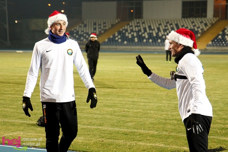 Mecz Wigilijny na Stadionie Miejskim: FKS Stal Mielec - Kibice Stali Mielec 4:6 (3:0)