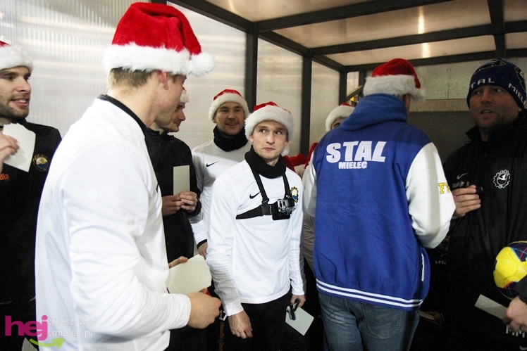 Mecz Wigilijny na Stadionie Miejskim: FKS Stal Mielec - Kibice Stali Mielec 4:6 (3:0)