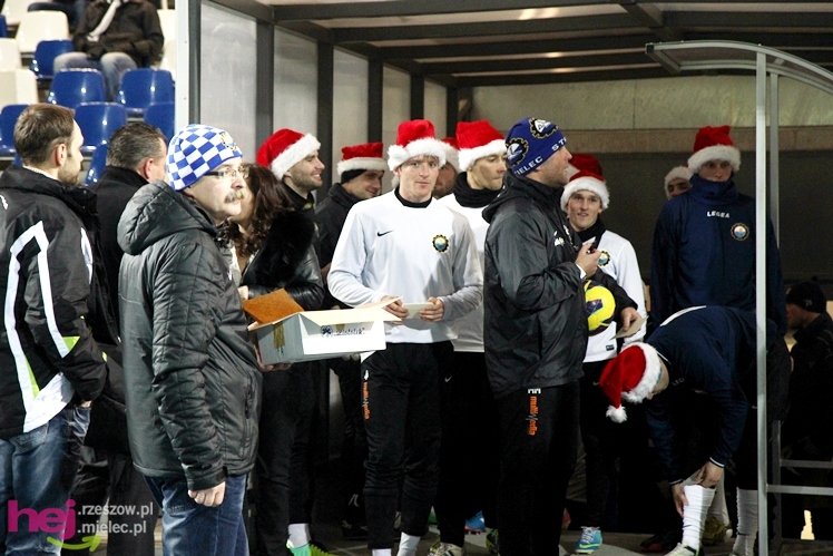 Mecz Wigilijny na Stadionie Miejskim: FKS Stal Mielec - Kibice Stali Mielec 4:6 (3:0)