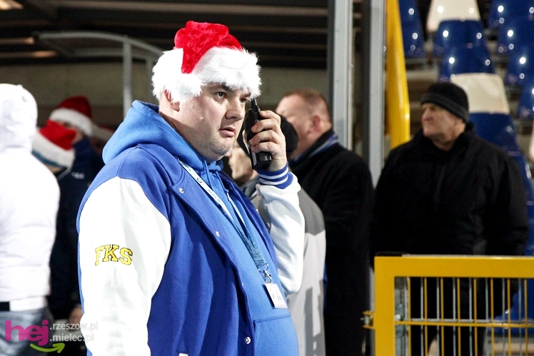 Mecz Wigilijny na Stadionie Miejskim: FKS Stal Mielec - Kibice Stali Mielec 4:6 (3:0)