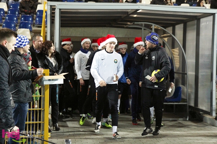Mecz Wigilijny na Stadionie Miejskim: FKS Stal Mielec - Kibice Stali Mielec 4:6 (3:0)