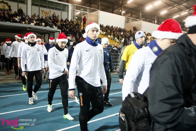 Mecz Wigilijny na Stadionie Miejskim: FKS Stal Mielec - Kibice Stali Mielec 4:6 (3:0)