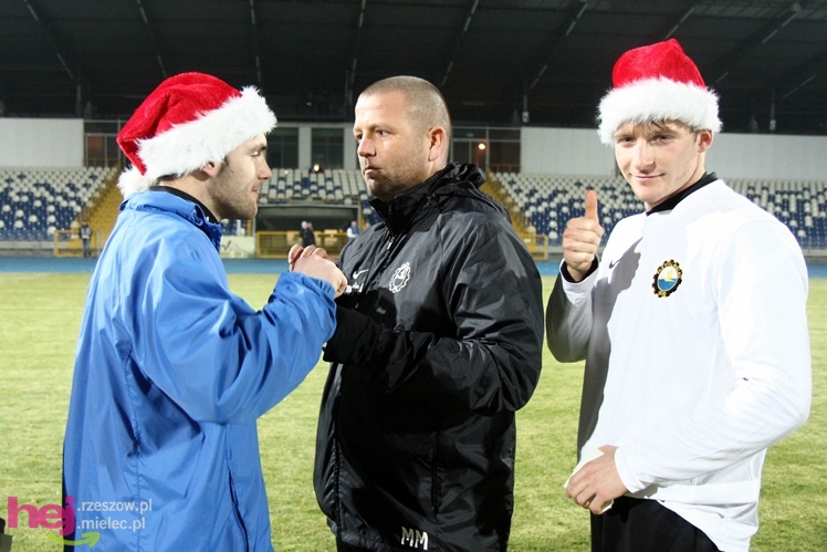 Mecz Wigilijny na Stadionie Miejskim: FKS Stal Mielec - Kibice Stali Mielec 4:6 (3:0)