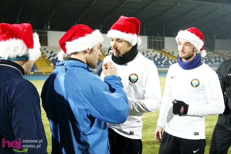 Mecz Wigilijny na Stadionie Miejskim: FKS Stal Mielec - Kibice Stali Mielec 4:6 (3:0)