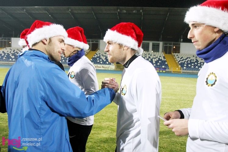 Mecz Wigilijny na Stadionie Miejskim: FKS Stal Mielec - Kibice Stali Mielec 4:6 (3:0)