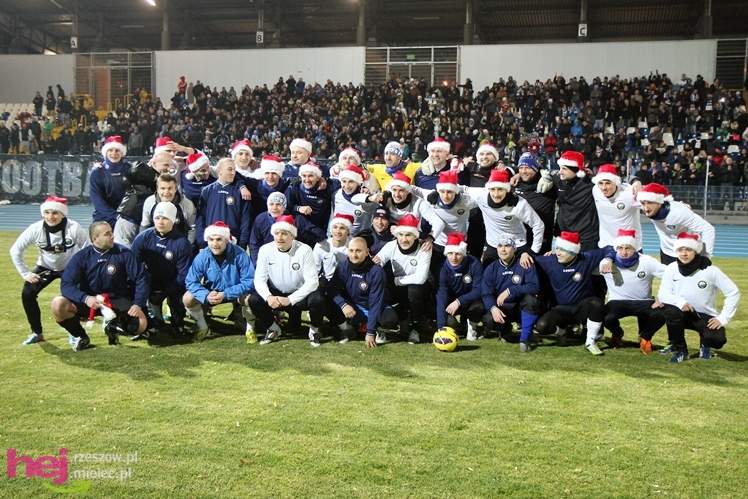 Mecz Wigilijny na Stadionie Miejskim: FKS Stal Mielec - Kibice Stali Mielec 4:6 (3:0)