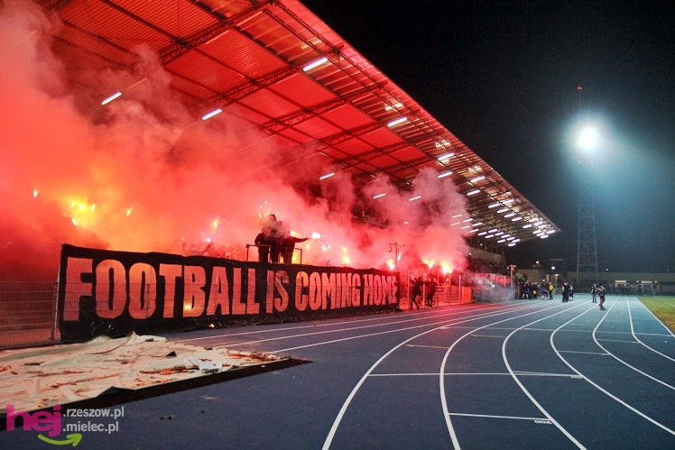 Mecz Wigilijny na Stadionie Miejskim: FKS Stal Mielec - Kibice Stali Mielec 4:6 (3:0)