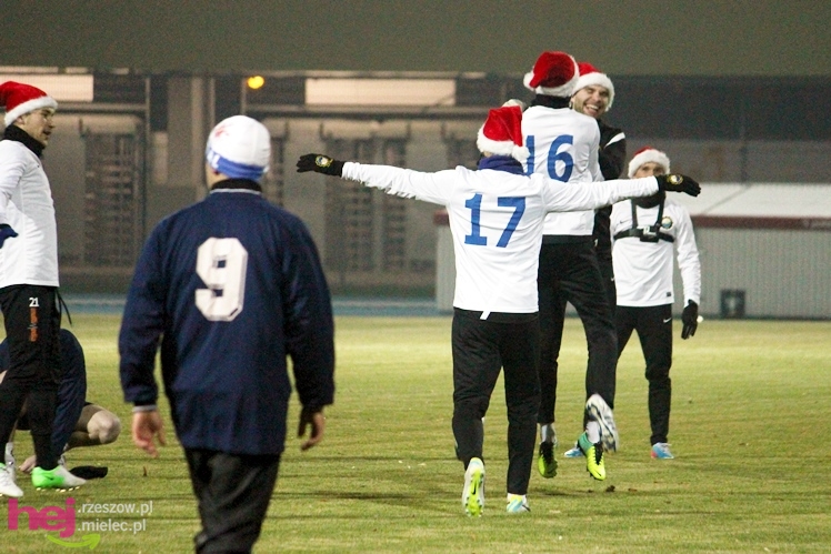 Mecz Wigilijny na Stadionie Miejskim: FKS Stal Mielec - Kibice Stali Mielec 4:6 (3:0)