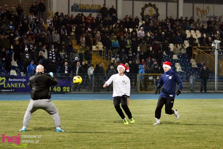 Mecz Wigilijny na Stadionie Miejskim: FKS Stal Mielec - Kibice Stali Mielec 4:6 (3:0)