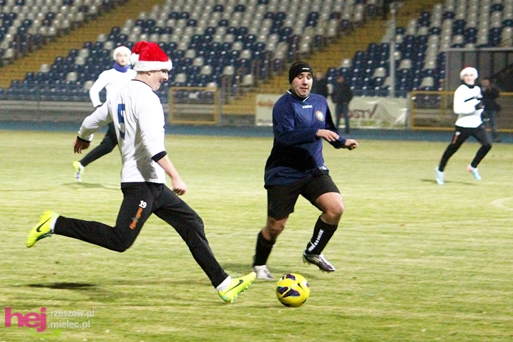 Mecz Wigilijny na Stadionie Miejskim: FKS Stal Mielec - Kibice Stali Mielec 4:6 (3:0)