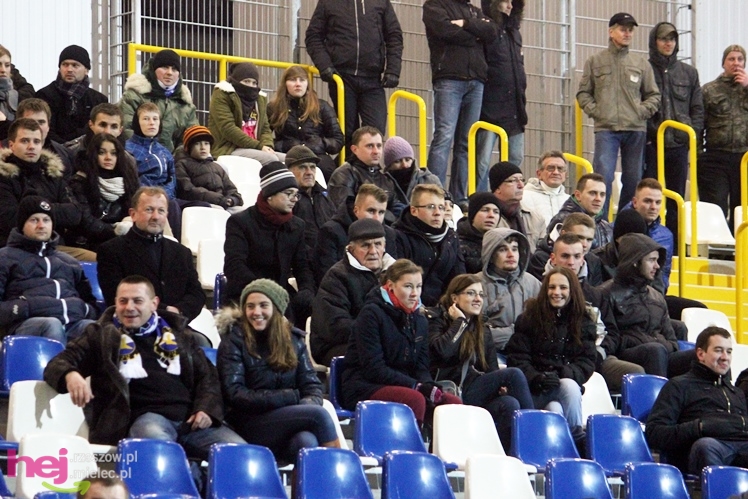 Mecz Wigilijny na Stadionie Miejskim: FKS Stal Mielec - Kibice Stali Mielec 4:6 (3:0)