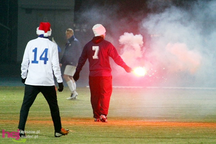 Mecz Wigilijny na Stadionie Miejskim: FKS Stal Mielec - Kibice Stali Mielec 4:6 (3:0)