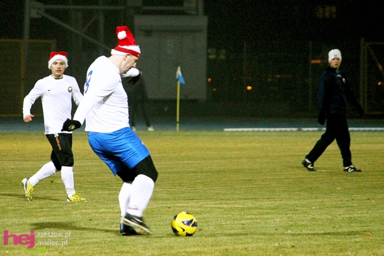 Mecz Wigilijny na Stadionie Miejskim: FKS Stal Mielec - Kibice Stali Mielec 4:6 (3:0)