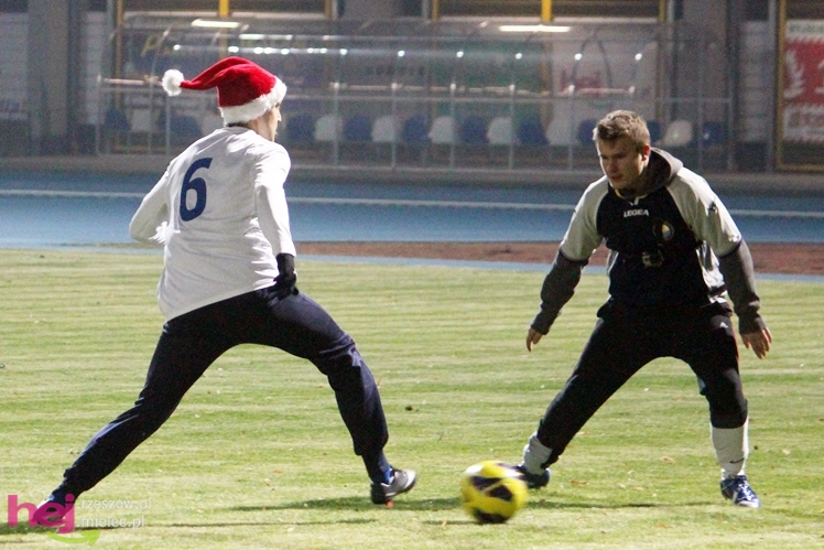 Mecz Wigilijny na Stadionie Miejskim: FKS Stal Mielec - Kibice Stali Mielec 4:6 (3:0)