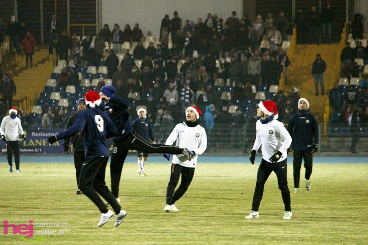 Mecz Wigilijny na Stadionie Miejskim: FKS Stal Mielec - Kibice Stali Mielec 4:6 (3:0)
