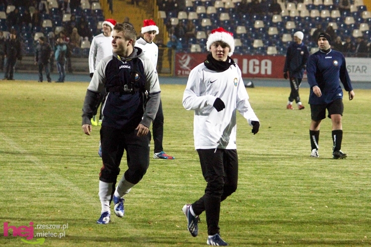 Mecz Wigilijny na Stadionie Miejskim: FKS Stal Mielec - Kibice Stali Mielec 4:6 (3:0)