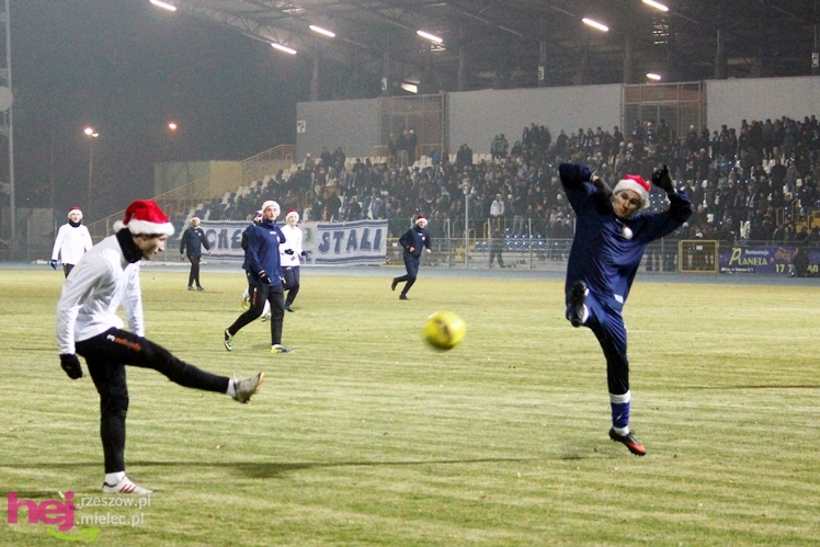Mecz Wigilijny na Stadionie Miejskim: FKS Stal Mielec - Kibice Stali Mielec 4:6 (3:0)