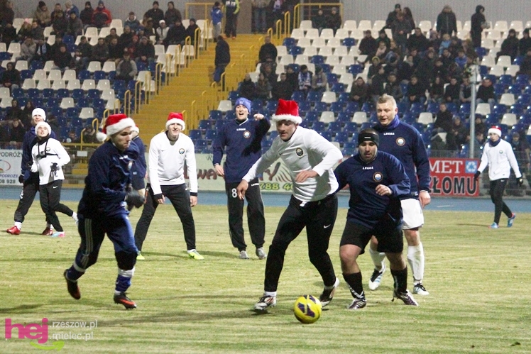 Mecz Wigilijny na Stadionie Miejskim: FKS Stal Mielec - Kibice Stali Mielec 4:6 (3:0)