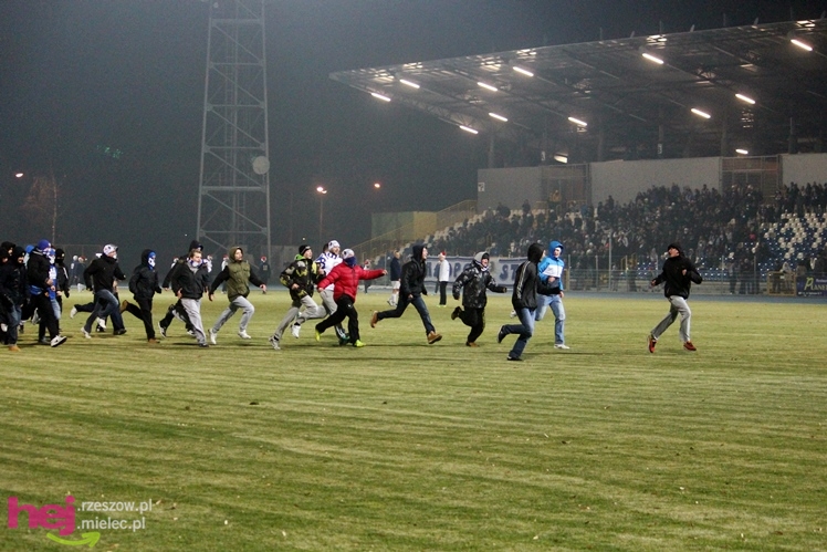 Mecz Wigilijny na Stadionie Miejskim: FKS Stal Mielec - Kibice Stali Mielec 4:6 (3:0)
