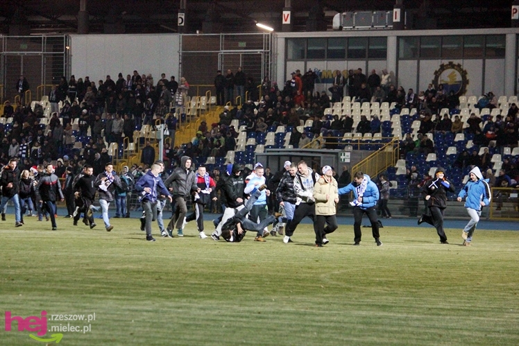Mecz Wigilijny na Stadionie Miejskim: FKS Stal Mielec - Kibice Stali Mielec 4:6 (3:0)