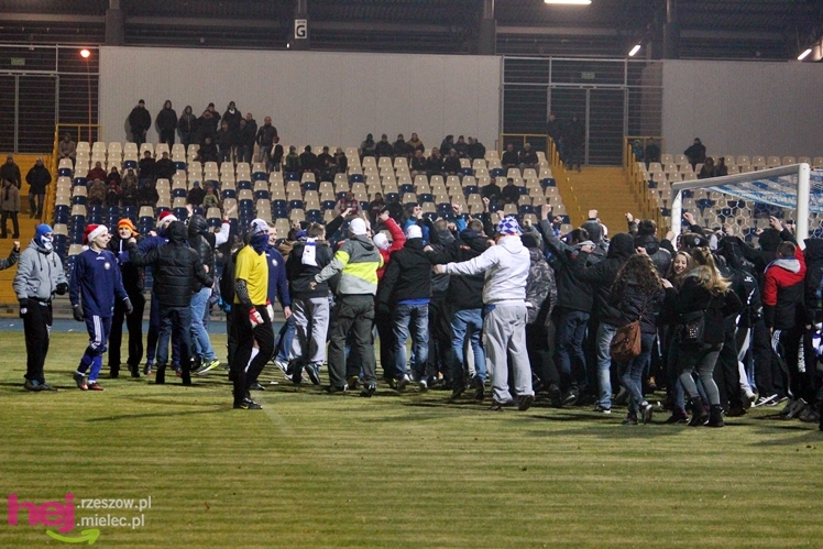 Mecz Wigilijny na Stadionie Miejskim: FKS Stal Mielec - Kibice Stali Mielec 4:6 (3:0)