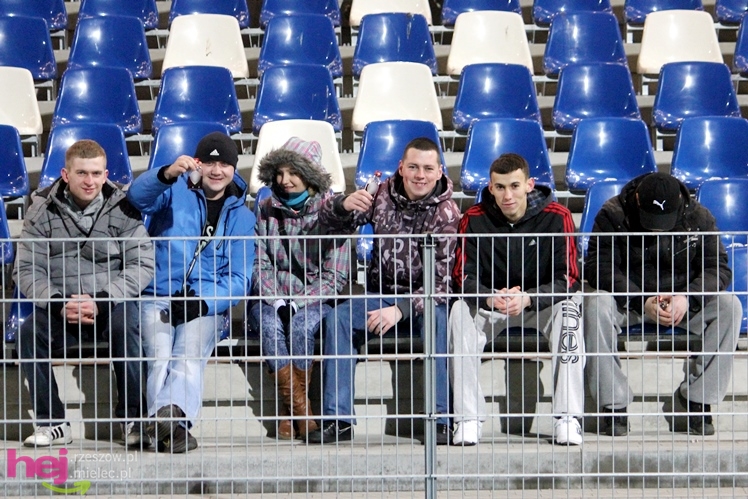 Mecz Wigilijny na Stadionie Miejskim: FKS Stal Mielec - Kibice Stali Mielec 4:6 (3:0)